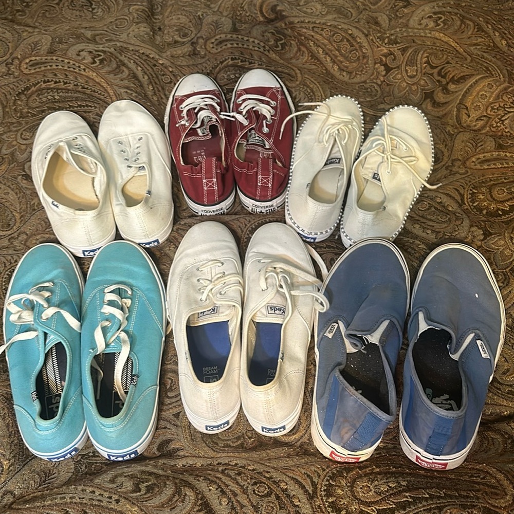 top left keds 10w the converse are 10 and bottom row of keds/vans are 10 too